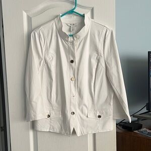 White House Black Market Crisp White Collarless Blazer